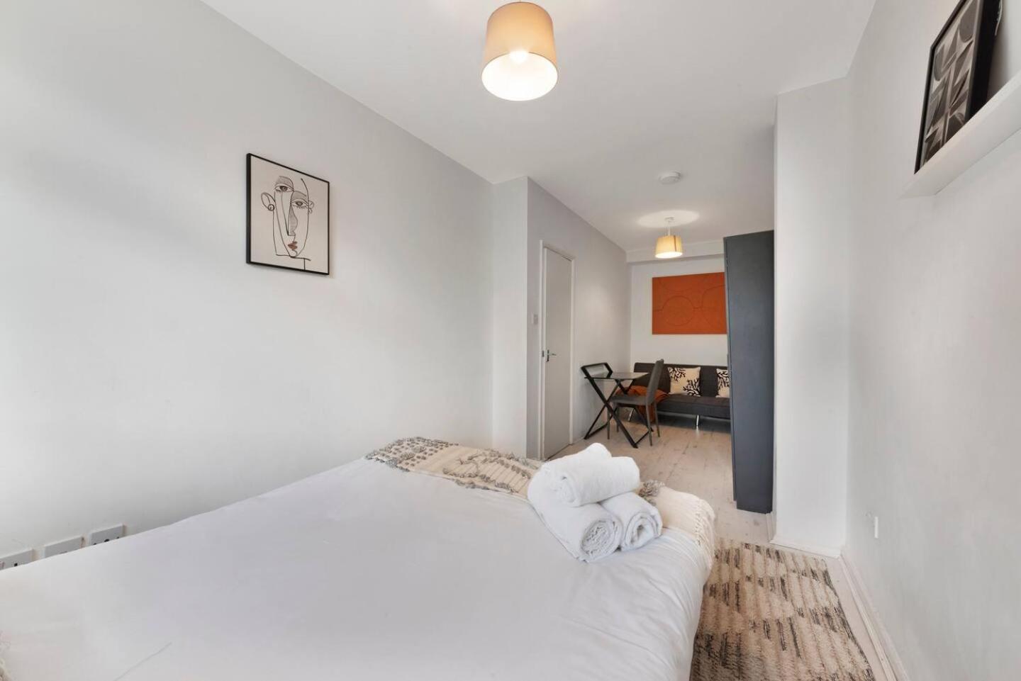 2 Bed Apartment- Finsbury Park Station B Londres Exterior foto